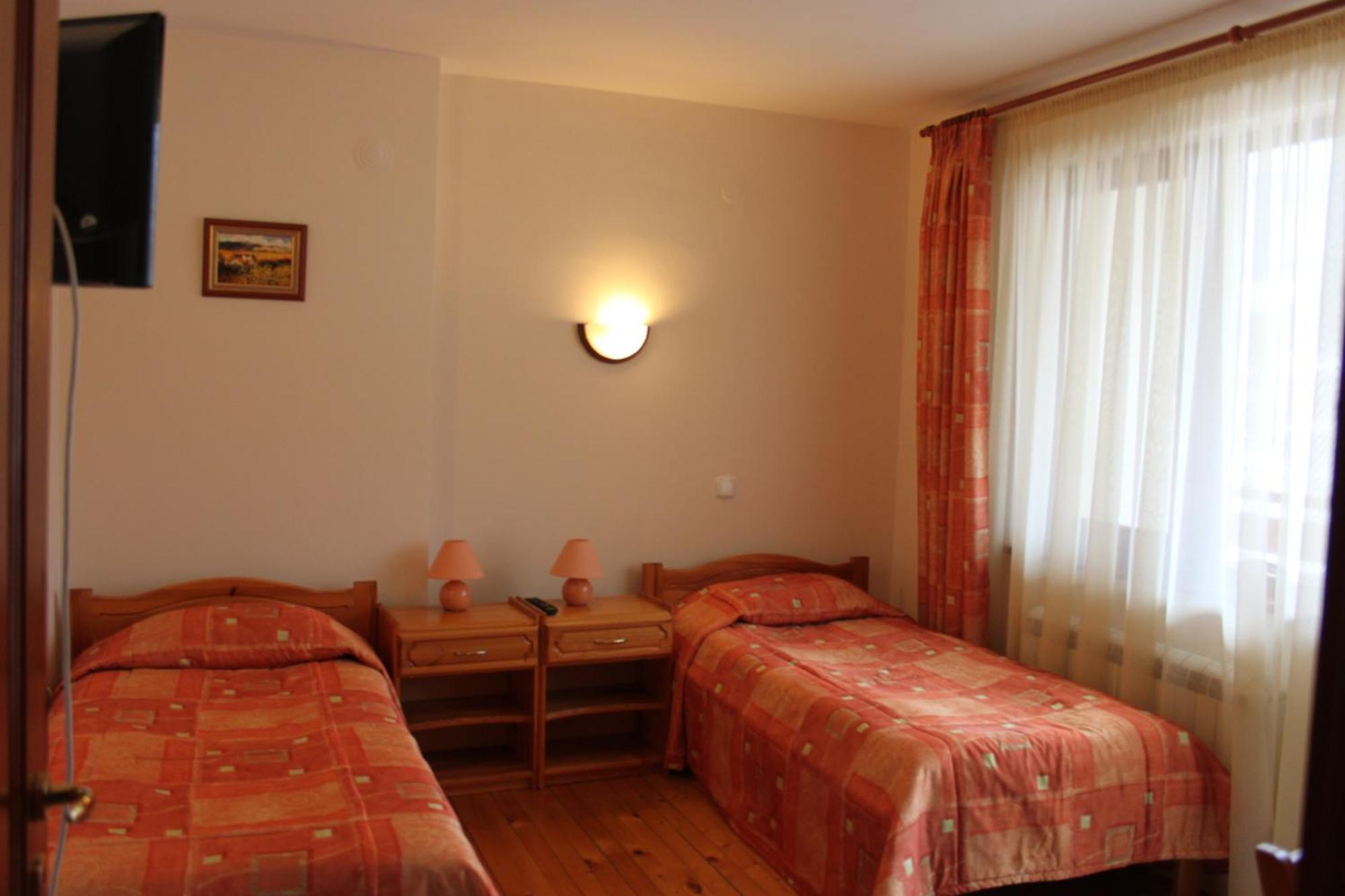 Kris Guest House Девин Номер фото