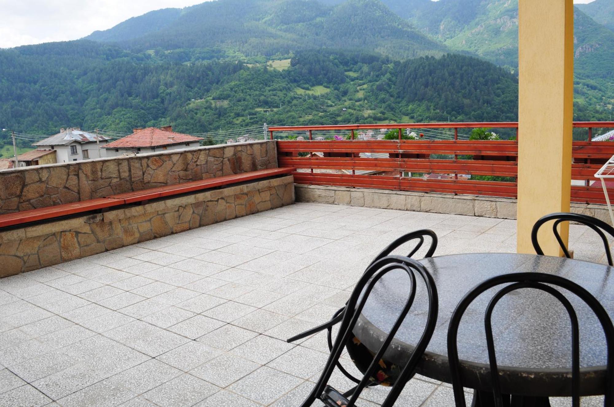 Kris Guest House Девин Номер фото