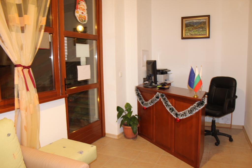 Kris Guest House Девин Экстерьер фото