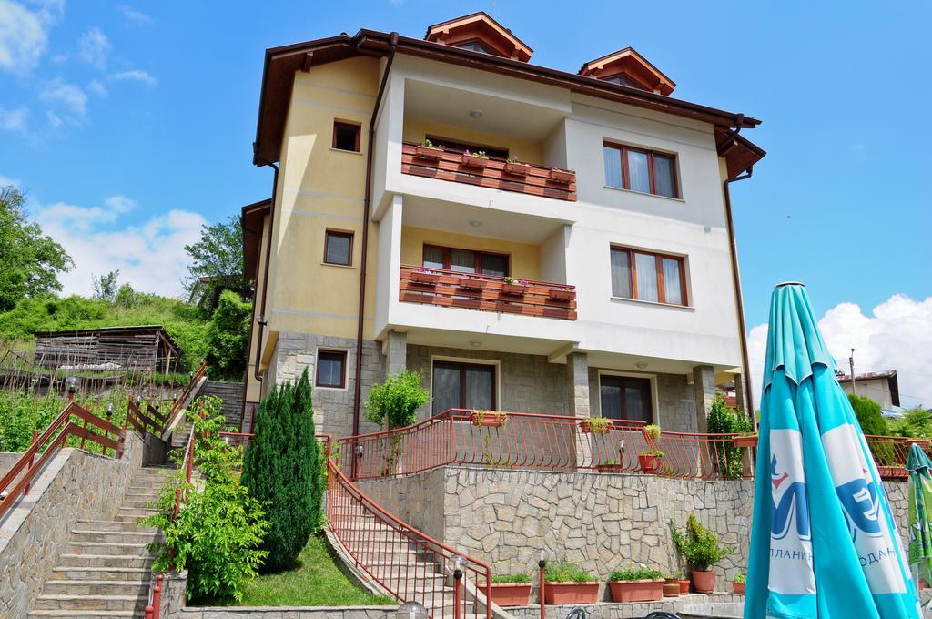 Kris Guest House Девин Экстерьер фото