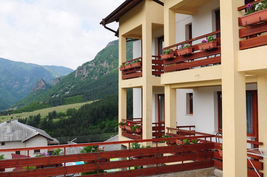 Kris Guest House Девин Экстерьер фото